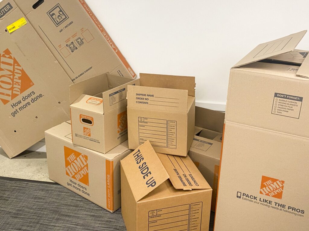 How to Choose the Right Cardboard Box Clearance Items for Your Shipping Needs