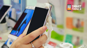 Top 3 Benefits of Buying a Refurbished Phone