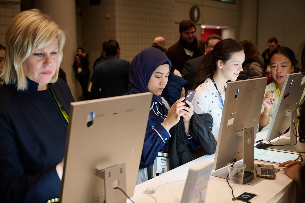 The Power of Staying Informed in a Global Scoop Era