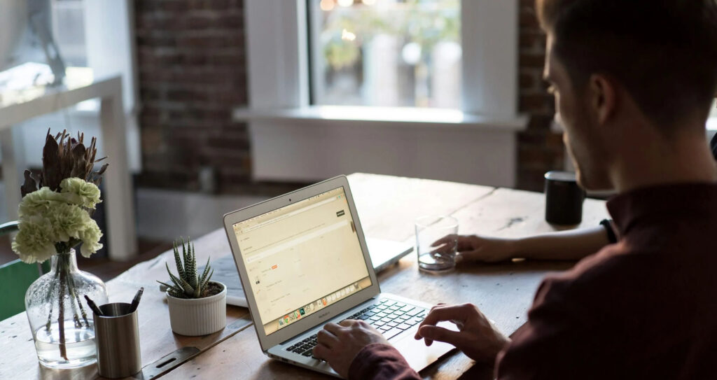 Why Your Coworking App Should Be a Public Lead Generation Tool