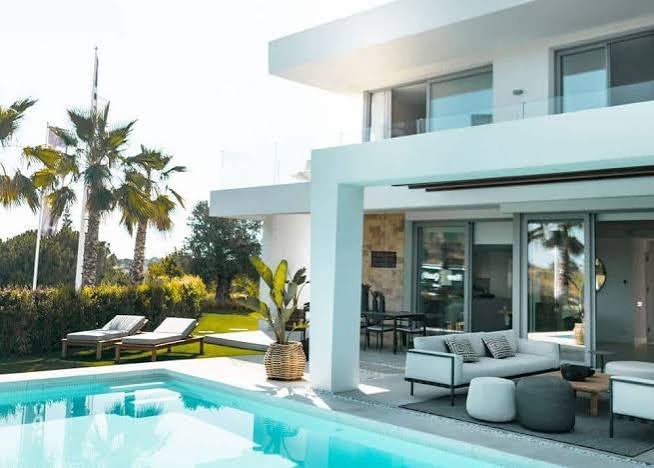 Property Buying Agent Portugal: Is A Bespoke Search Worth It For Luxury Buyers?