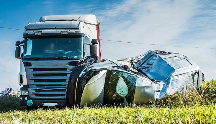Truck Accident Cases: Distinctive Legal Considerations for Commercial Vehicle Collisions