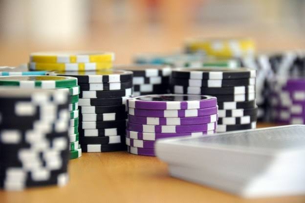 Online Casino Poker: How Table Formats and Rules Differ