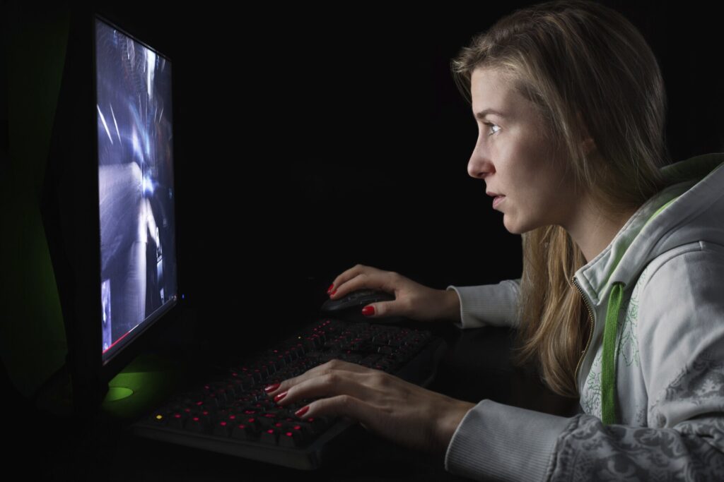 Free Online Games, Mobile Online Games, and PlayStation Titles to Enjoy A player enjoying a first-person shooter game on a computer